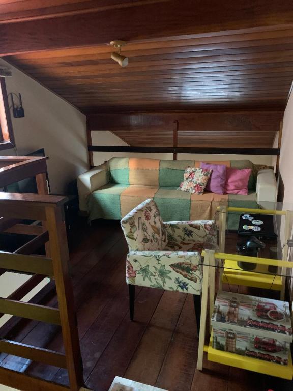  CASA CONFORTÁVEL PRAIA E MONTANHA