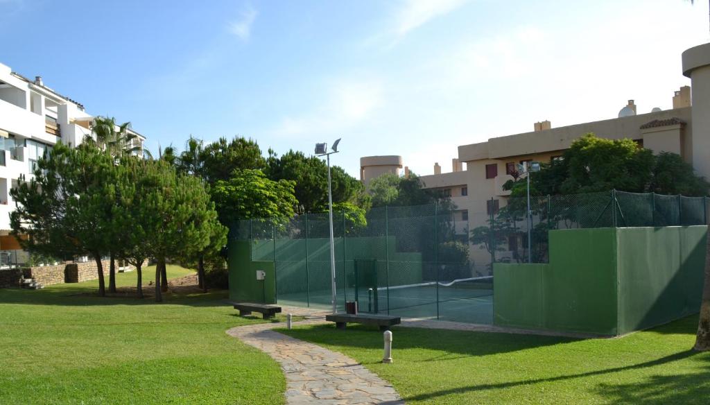 Vonkajšia záhrada v ubytovaní 3hab Alamar La Cala de Mijas WIFI AC PISCINA