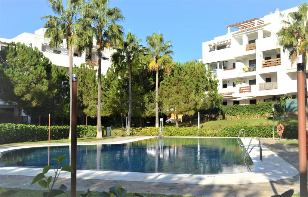 Bazén v ubytovaní 3hab Alamar La Cala de Mijas WIFI AC PISCINA alebo v jeho blízkosti