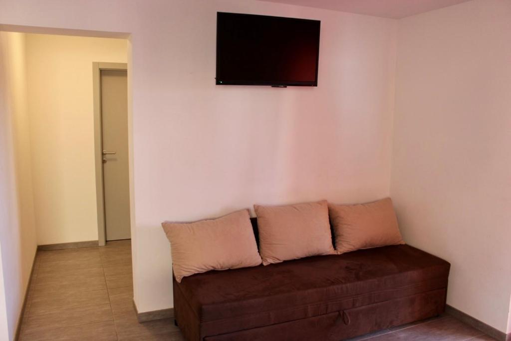 TV a/nebo společenská místnost v ubytování Filipovic Apartmani