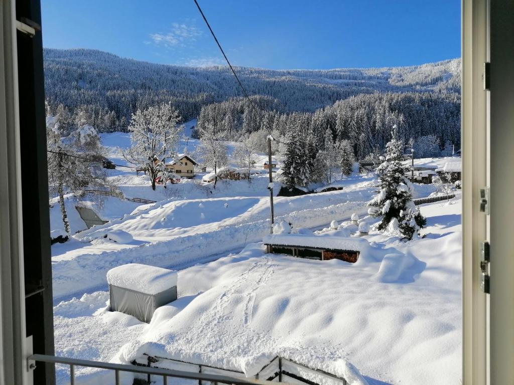 Haus Holunder Weissbriach v zimě