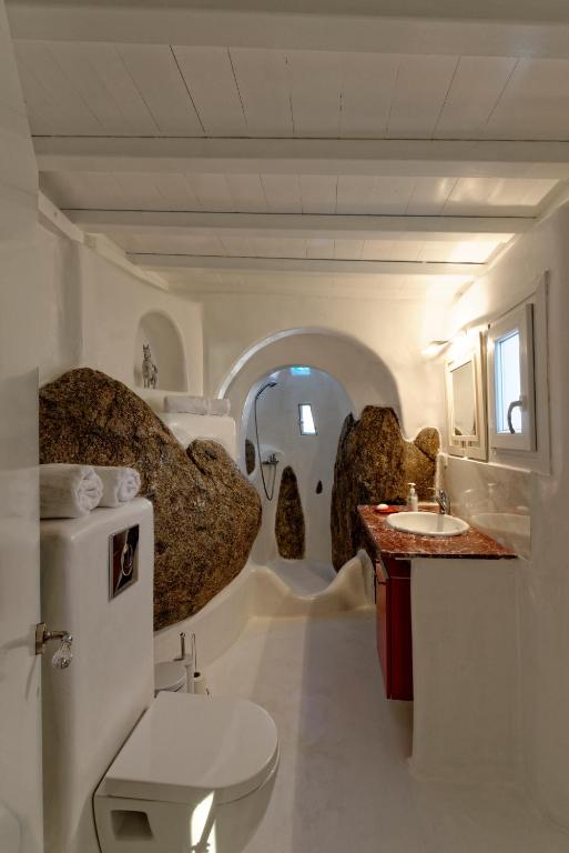 Kúpeľňa v ubytovaní Luxury Suites Poseidon