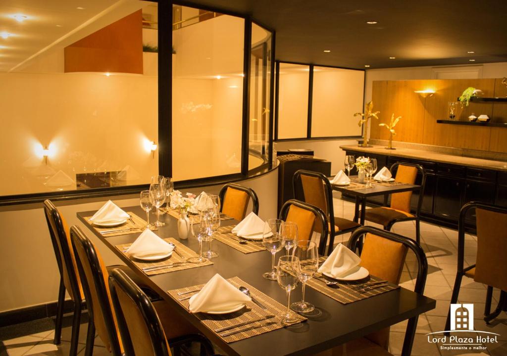  Lord Plaza Hotel