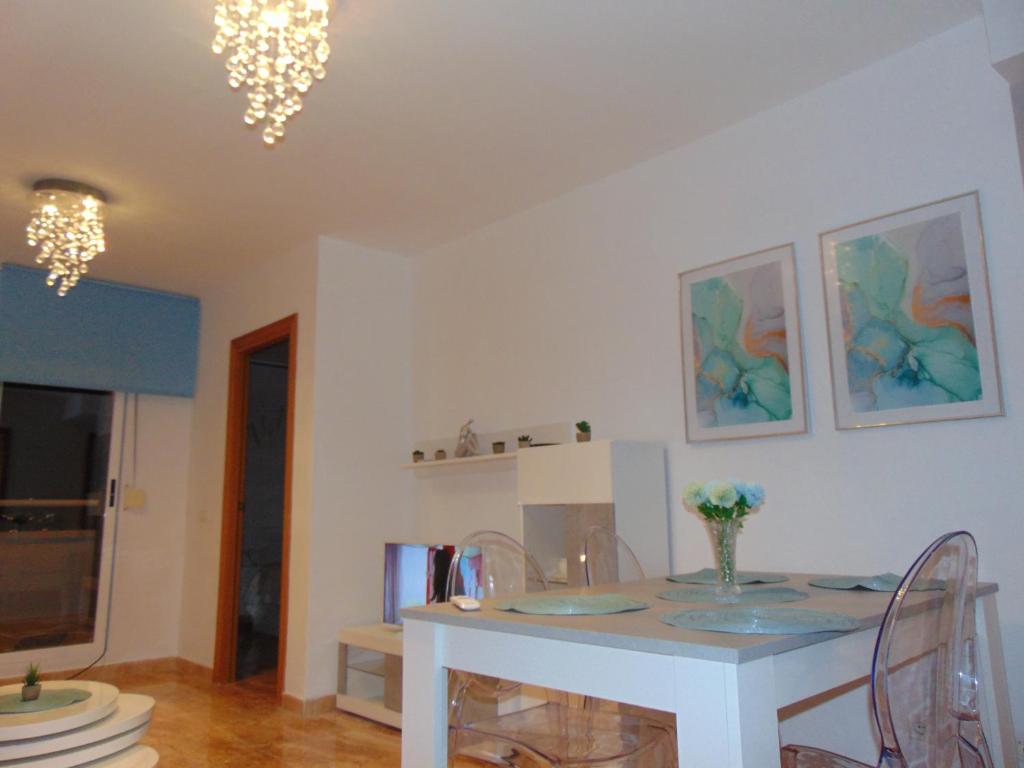 Apartamentos varios con 2 dorm en Marina Dor , la playa de Amplaries 47 , vista lateral al mar - Apartamento Con Vistas Al Mar