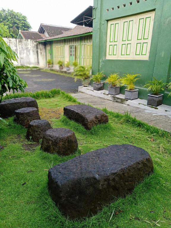 Zahrada ubytování Pendopo Kayuwanan Syariah Near Terminal Giwangan