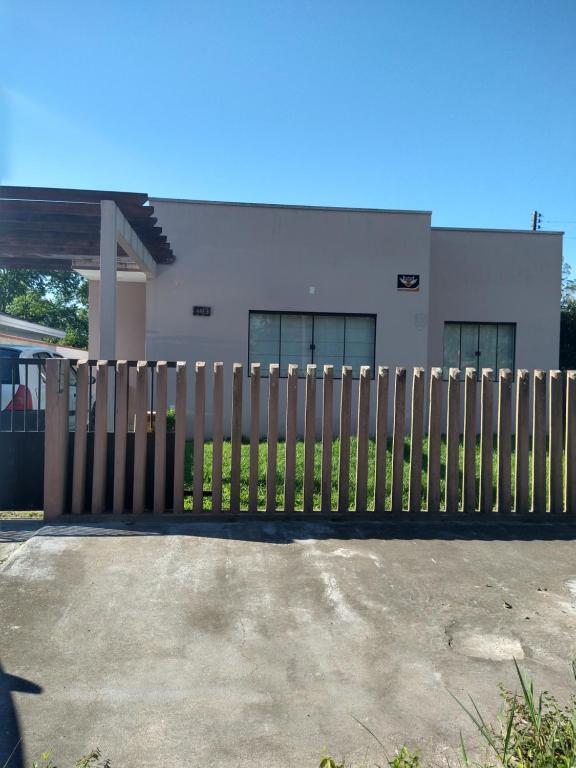  Casa de praia rústica para ficar bem de boa!