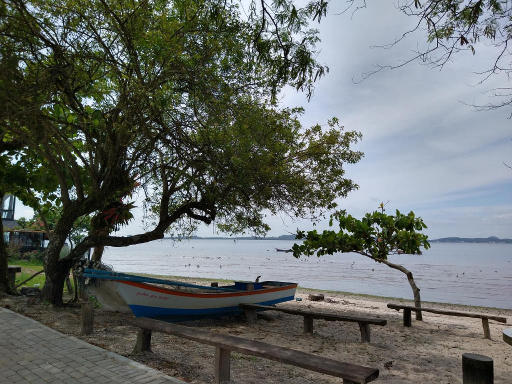  Casa de praia rústica para ficar bem de boa!