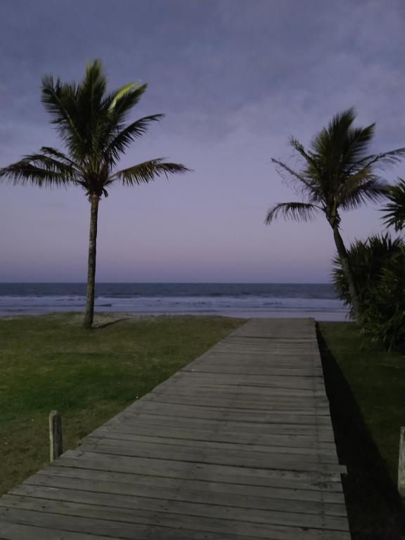  Casa de praia rústica para ficar bem de boa!
