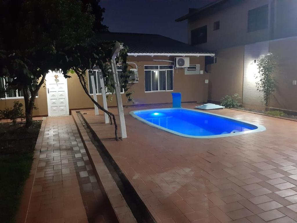  Casa com piscina próximo à Avenida das Cataratas