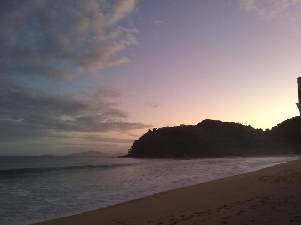  Suíte Pé na Praia Prumirim