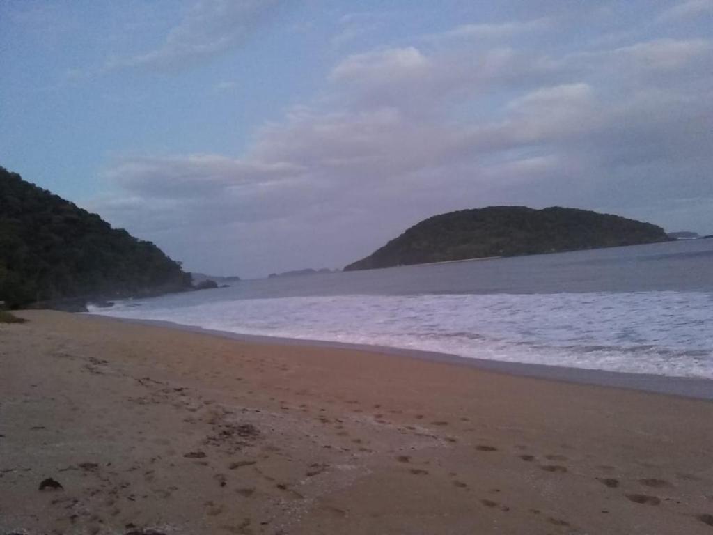  Suíte Pé na Praia Prumirim