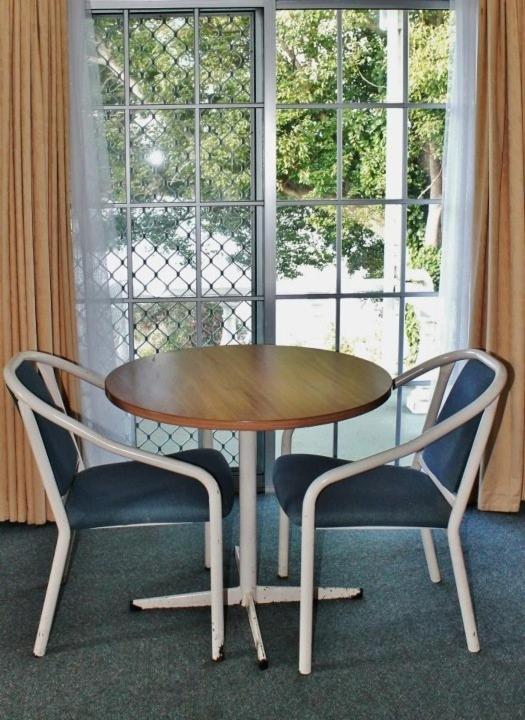 Colonial Court Motor Inn - Chambre Double De Luxe Avec Balcon