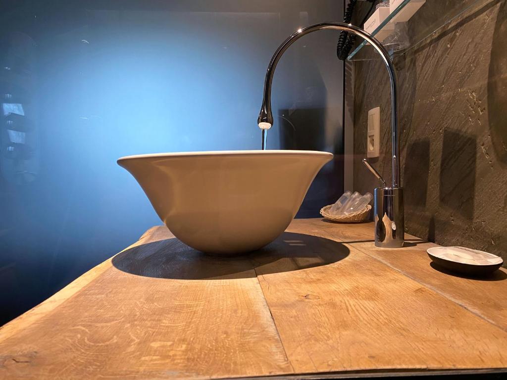 Koupelna v ubytování Hôtel WELLNESS EAU DE ROCHE Durbuy