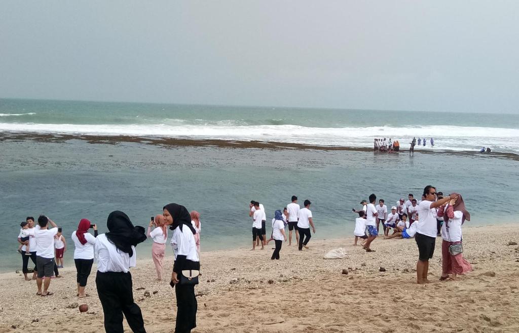 Hosté ubytování Penginapan Karanglaut Sayangheulang