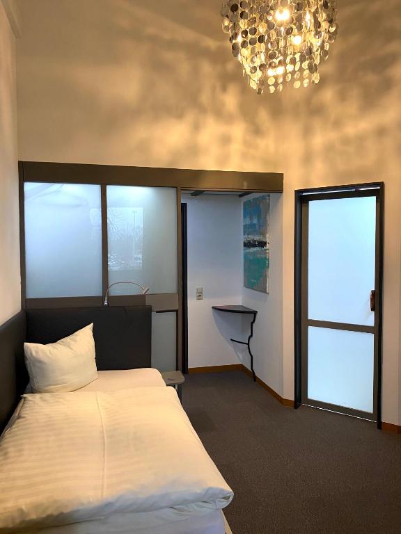 Smarthotel Ingelheim - Standard Single Room