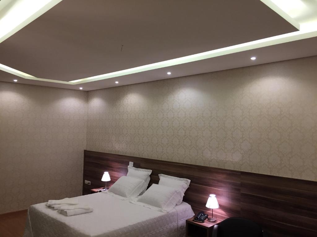  Solar Plaza Hotel