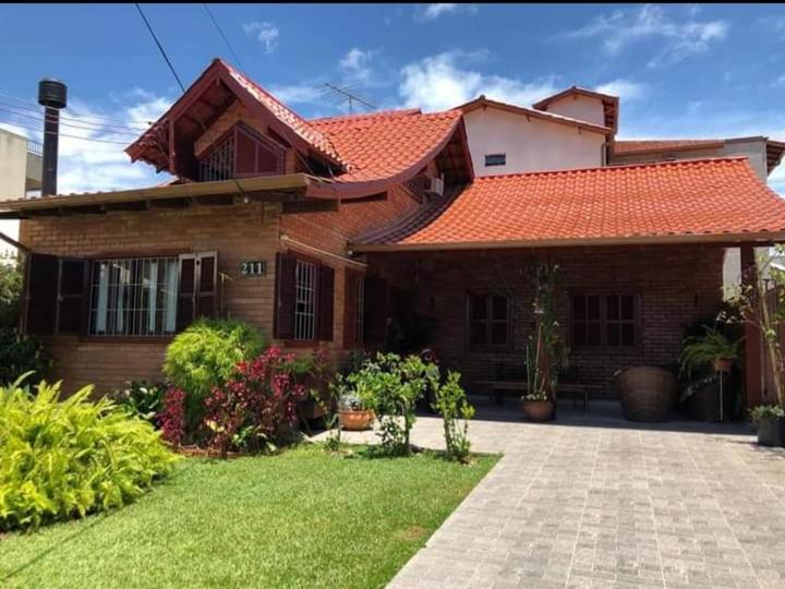  Canas big house