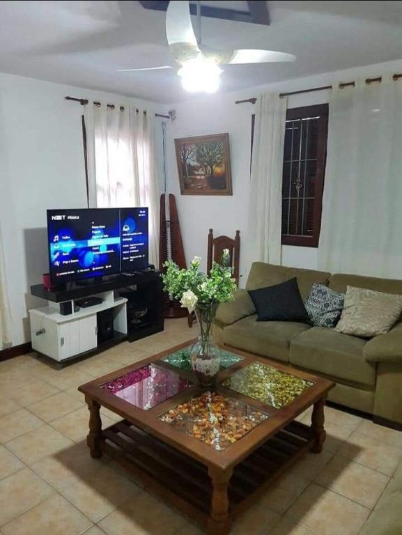  Canas big house