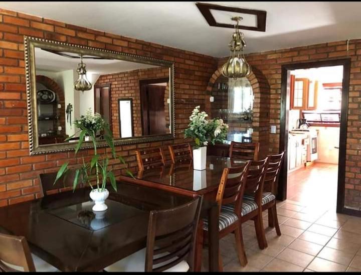  Canas big house