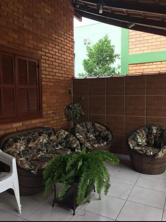  Canas big house