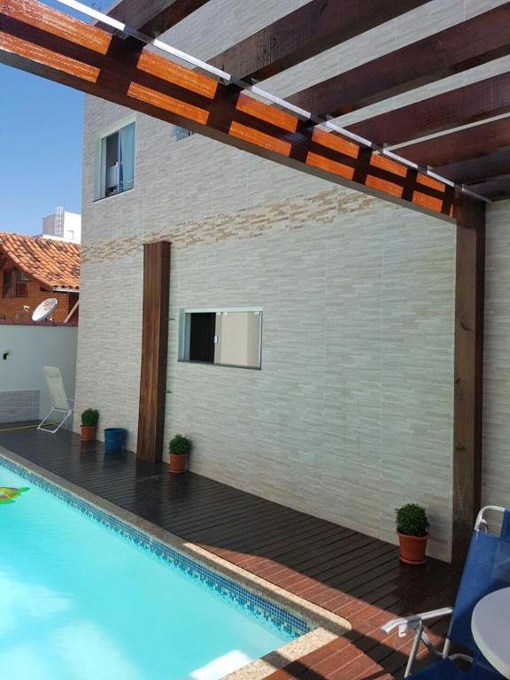  Canas big house