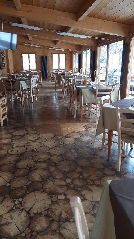 Restaurace v ubytování Hotel La Val