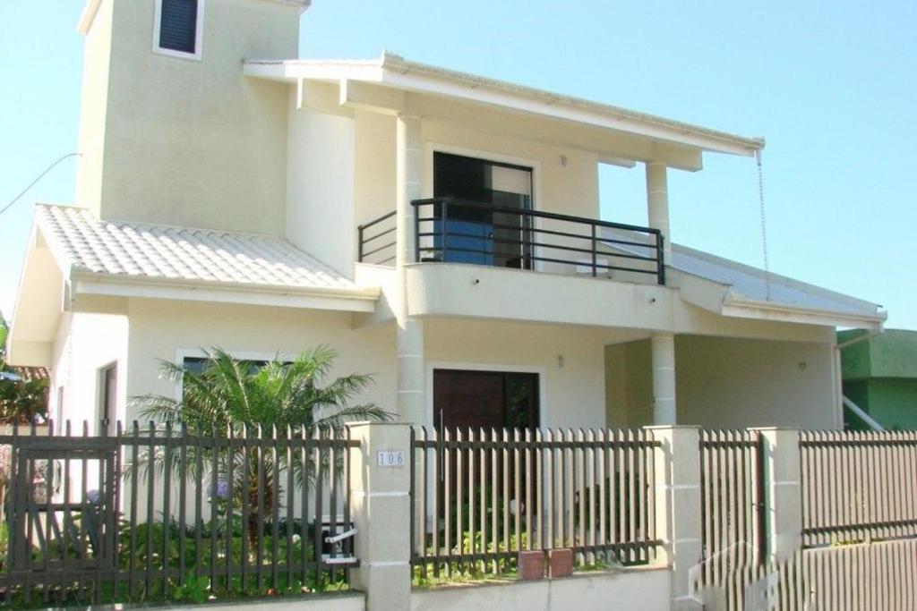  Casa em Bombinhas Praia de Canto Grande para 8 pessoas