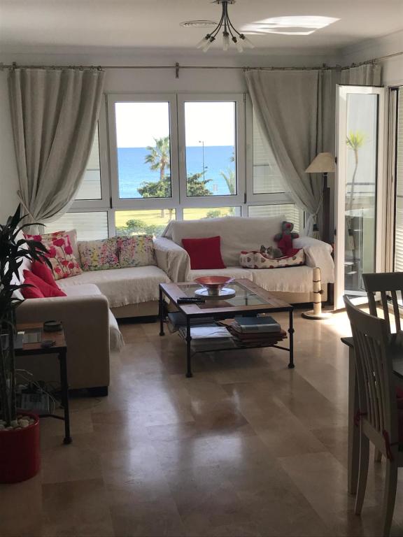 Posedenie v ubytovaní Palacio De La Marina