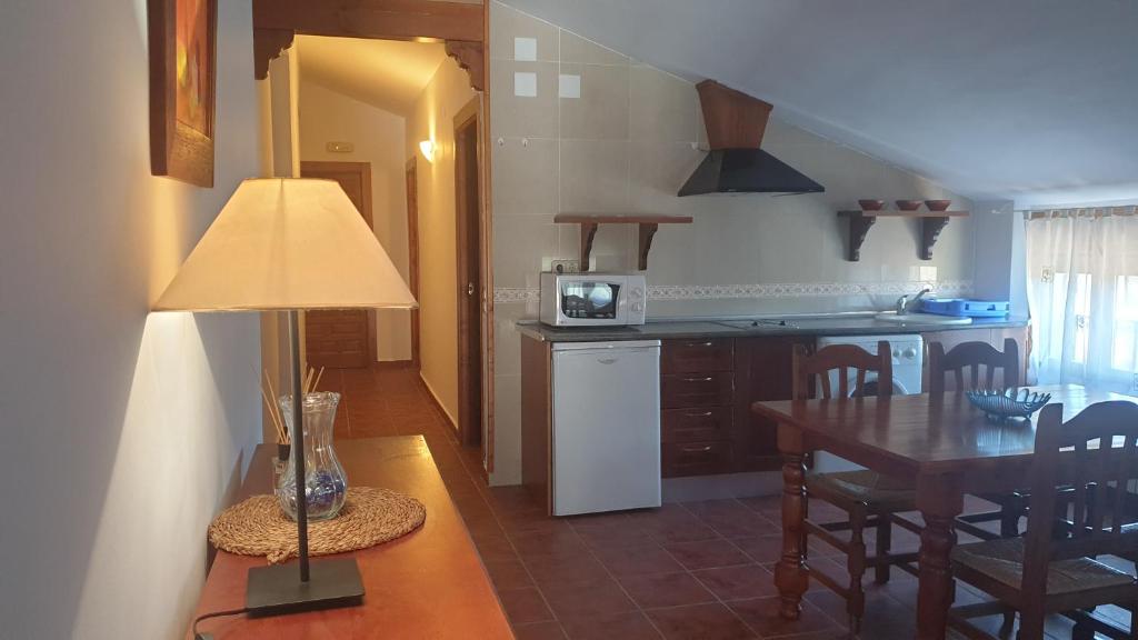 Una cocina o zona de cocina en El Molino de la laguna