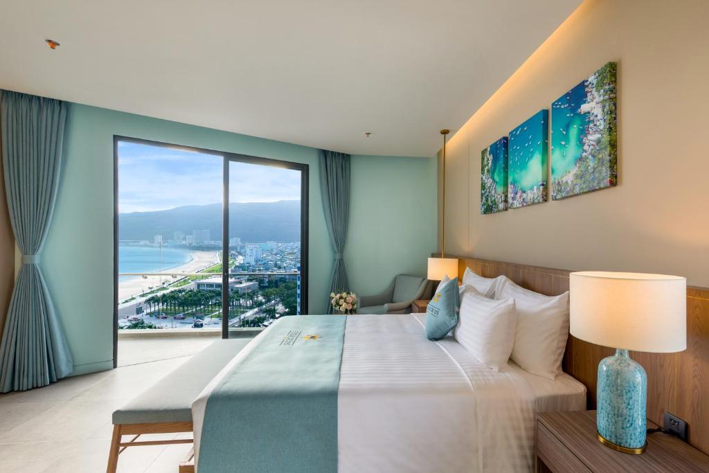 Fleur de Lys Hotel Quy Nhon - 15