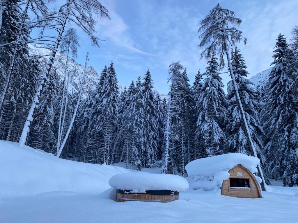 Chalet Resort Sozzine during the winter