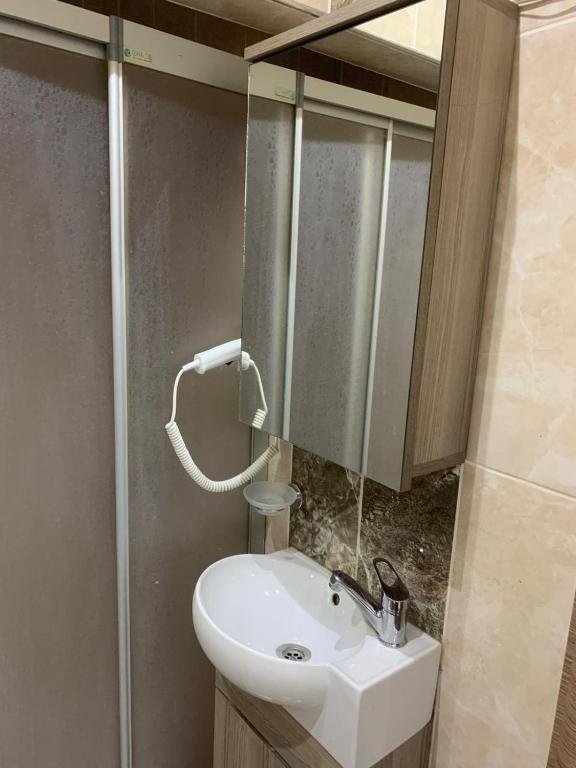 A bathroom at Luna Suites Taksim