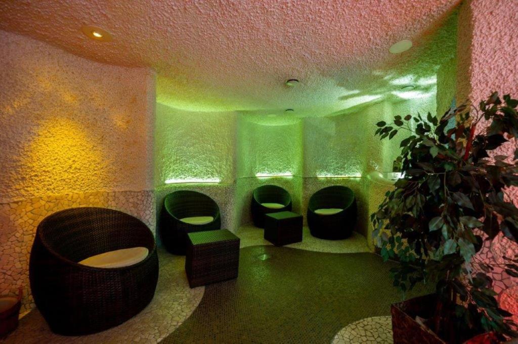 Kronenhotel - Resim 17