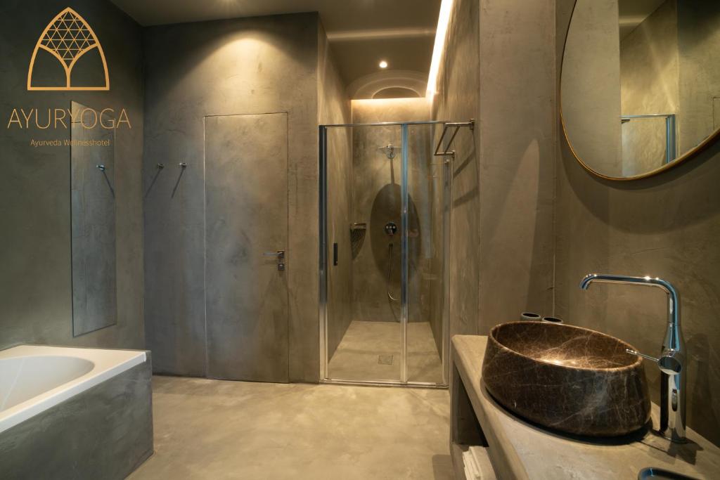 Koupelna v ubytování Ayuryoga Wellnesshotel