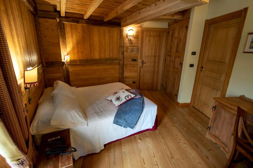 Zdjęcie z galerii obiektu Laghetto Alpine Hotel & Restaurant w mieście Brusson