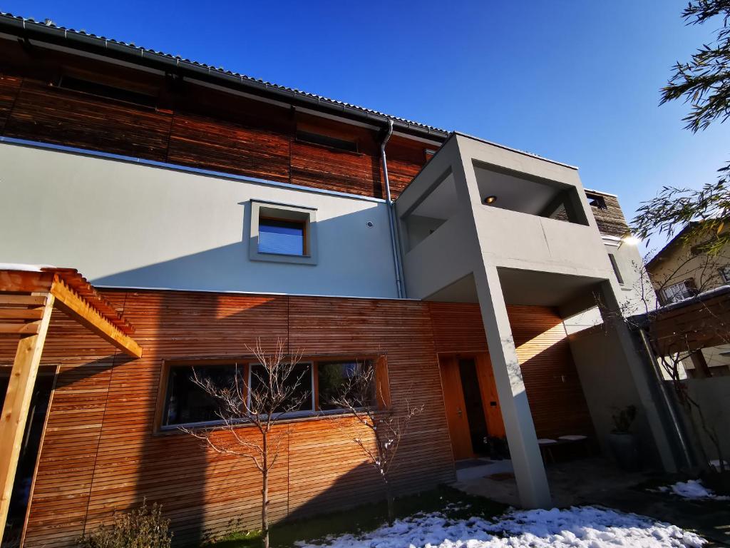 Budova, kde se apartmán nachází
