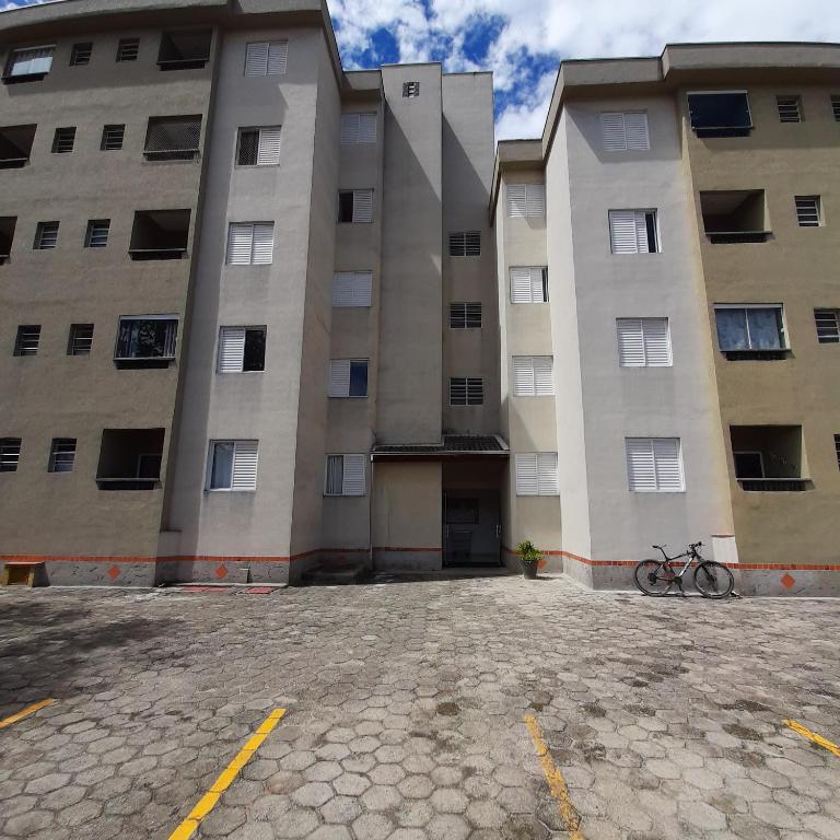  APTO PERTINHO DA PRAIA - Lindo e Equipado! Internet e 3 Tvs - Completo!