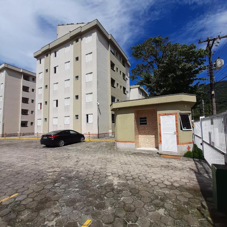  APTO PERTINHO DA PRAIA - Lindo e Equipado! Internet e 3 Tvs - Completo!