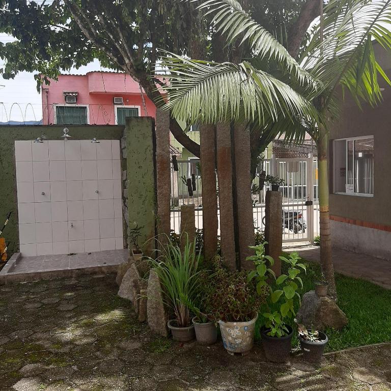  APTO PERTINHO DA PRAIA - Lindo e Equipado! Internet e 3 Tvs - Completo!