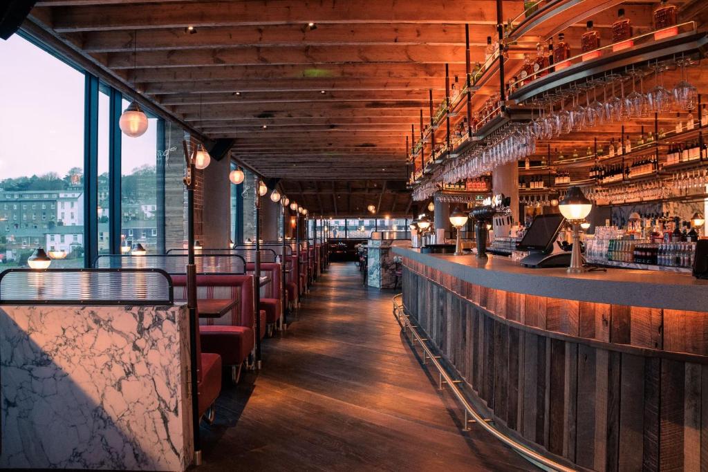 The Dean Cork - Resim 28