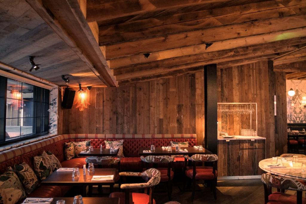 The Dean Cork - Resim 15