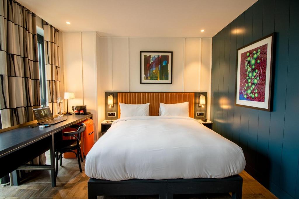 The Dean Cork - Resim 6