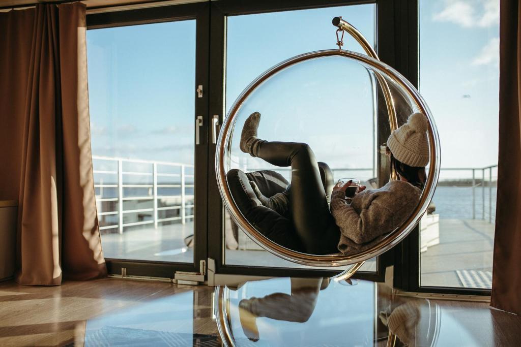 HT Houseboats - domki na wodzie - sauna, lake view - 9