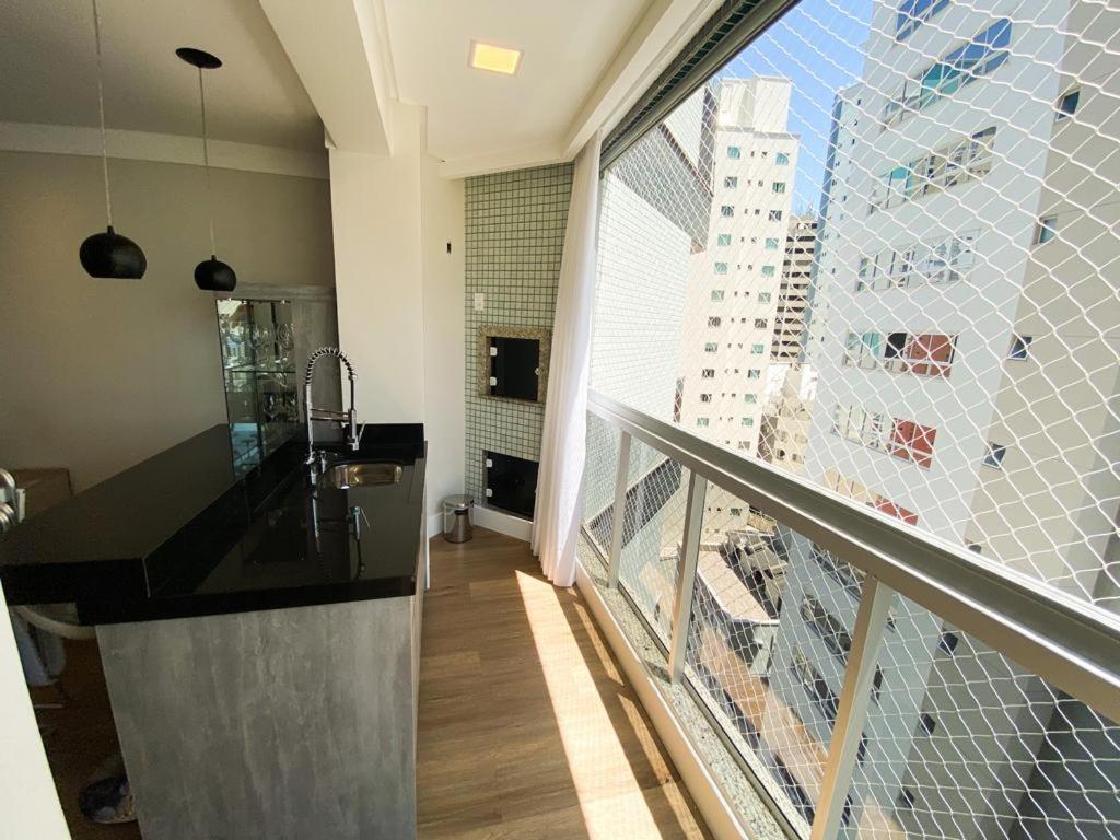  Pé na areia Balneário Camboriú - Avenida Atlântica