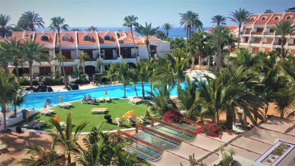 Sunny Paradise apartment at Parque Santiago III, Playa de las Americas,  Spain - Booking.com