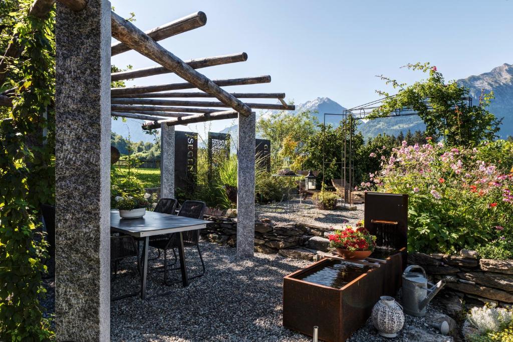 Nespecifikovaný výhled na hory nebo výhled na hory při pohledu z bed and breakfast