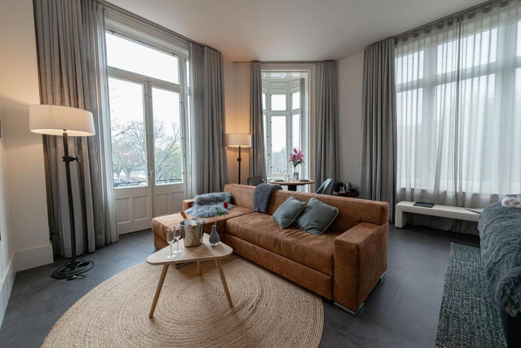 Bossche Suites Stationsweg - Resim 43