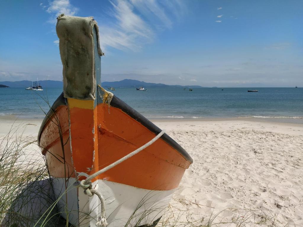  Em frente ao mar 2 dorm Florianópolis norte da ilha