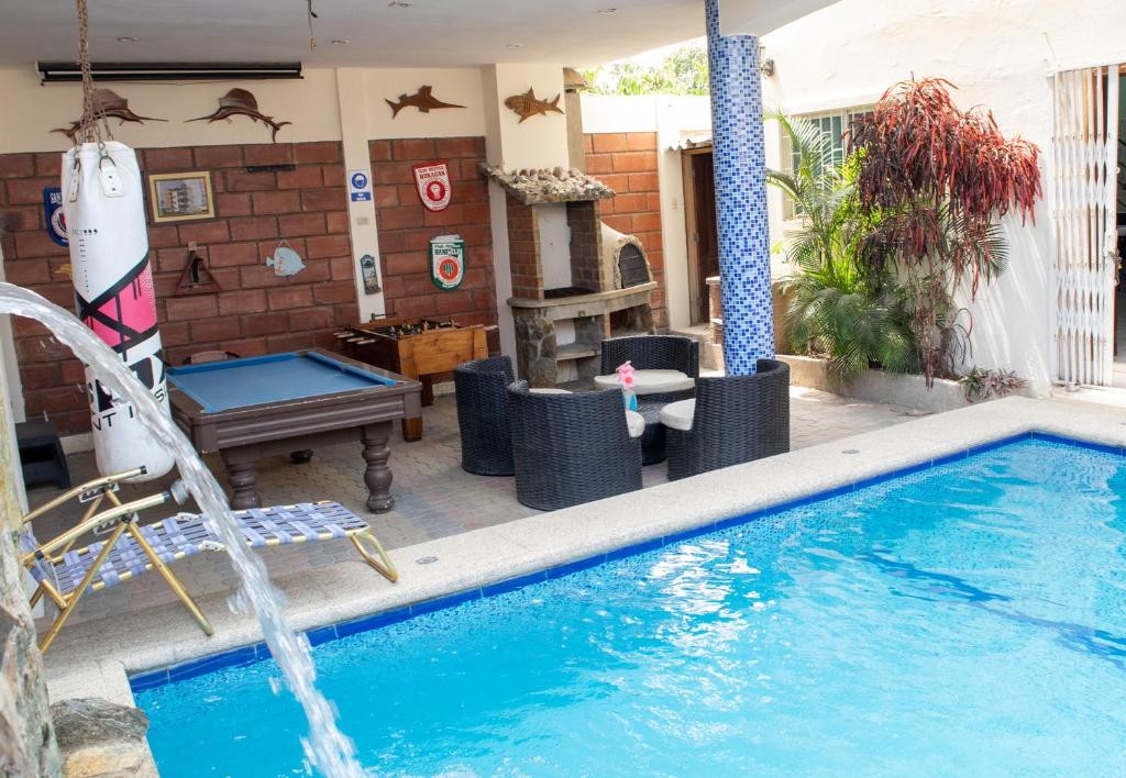 Bazén v ubytování Hotel Valeritos nebo v jeho okolí