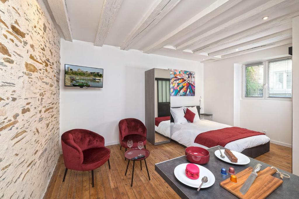 Posezení v ubytování Hypercentre Calme et Cosy, Impasse Saint Julien, 2eme étage